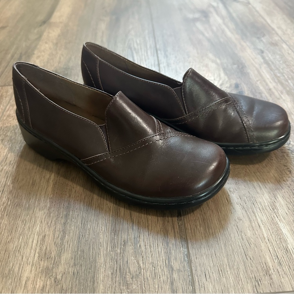 Clarks Brown Slip-on Loafers, Clogs, BlackBerry, Healed, Leather, Women’s 7.5